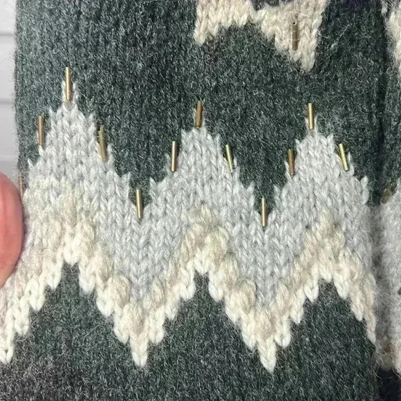 J. Jill Wool Blend Knit Embellished Fair Isle Cardigan Sweater Size XS - Picture 3 of 9